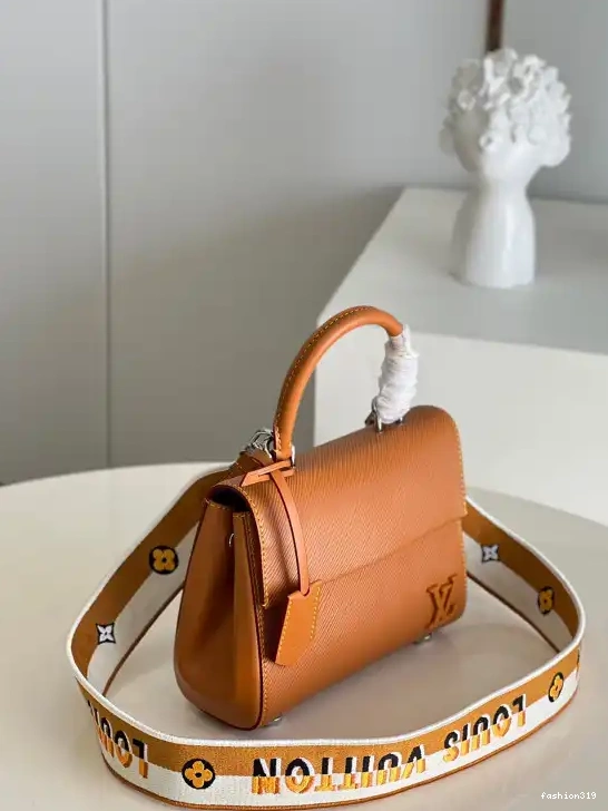 VUITTON MINI CHANELUNY LOUIS 0421